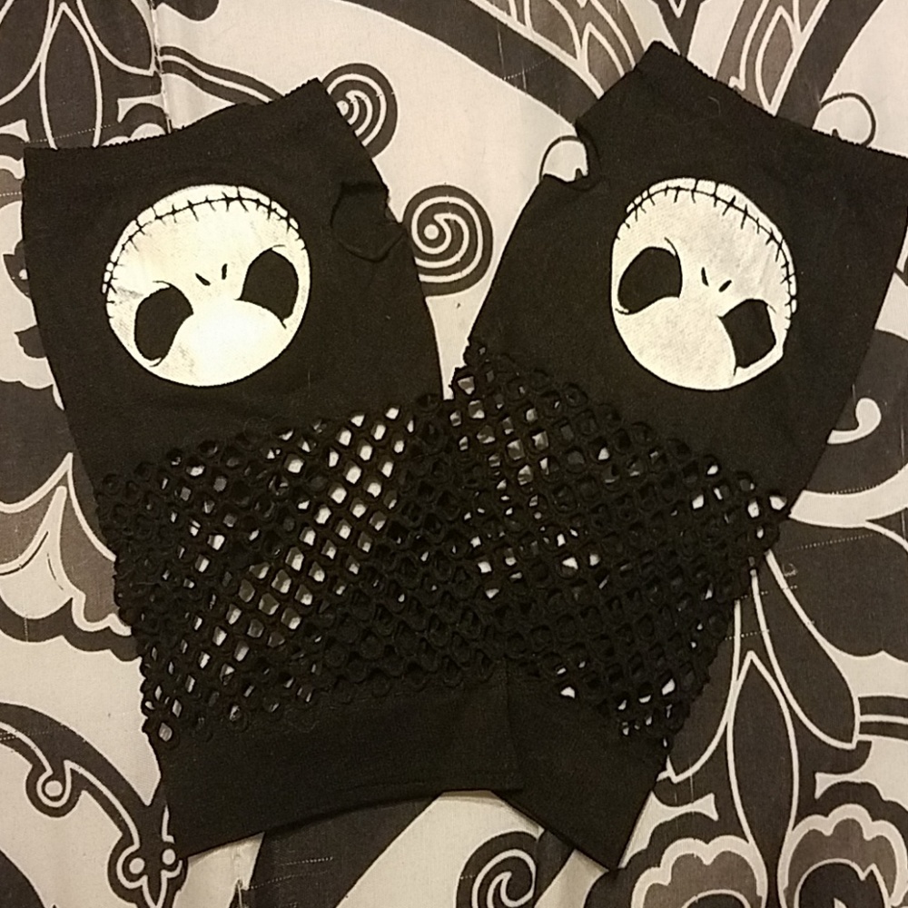 Nightmare before Christmas fishnet gloves